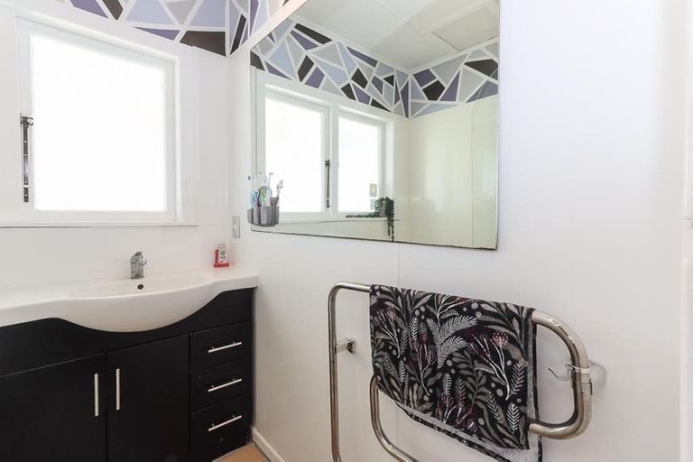 Photo of property in 20c Logan Street, Fairy Springs, Rotorua, 3015