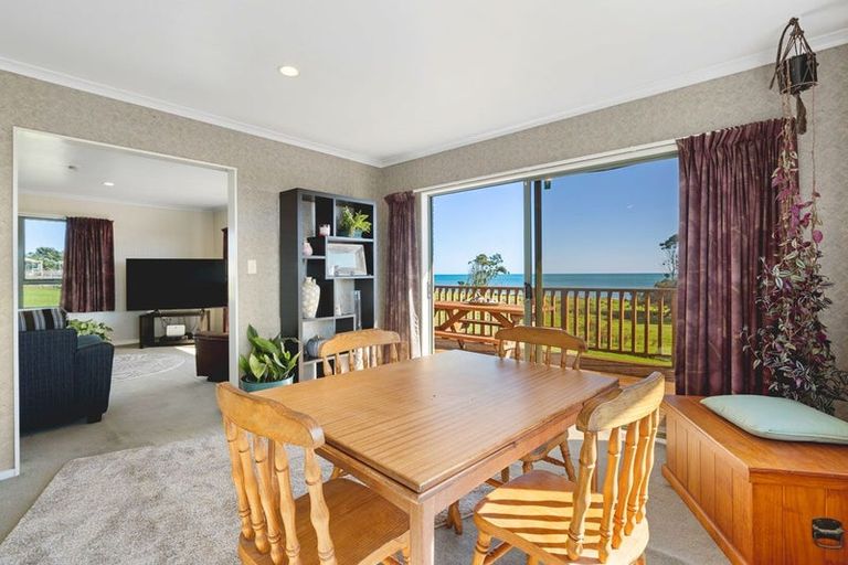 Photo of property in 49 Battiscombe Terrace, Waitara, 4320