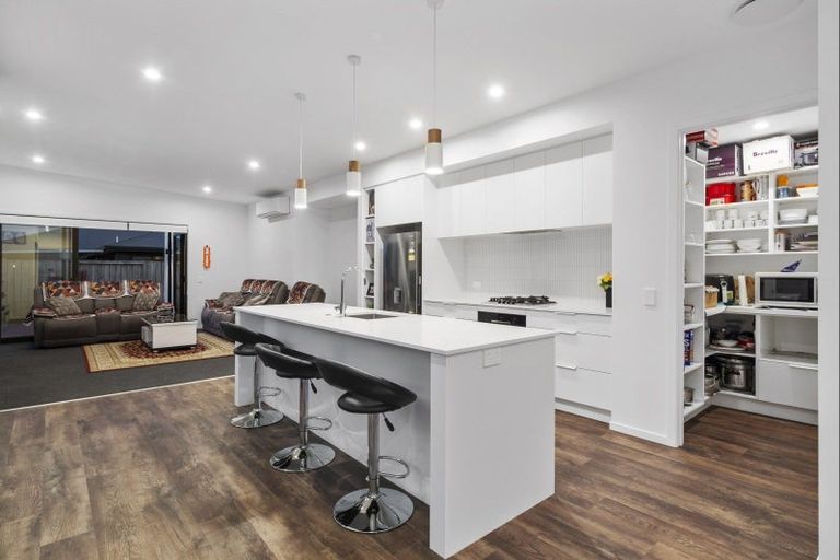 Photo of property in 267 Te Okuroa Drive, Papamoa, 3118