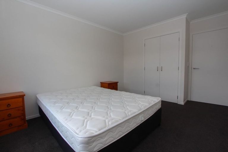 Photo of property in 12 Chiefs Court, Hamilton East, Hamilton, 3216