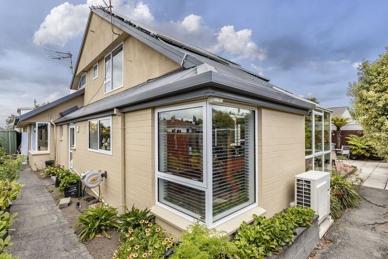 Photo of property in 1/122 Harewood Road, Papanui, Christchurch, 8053