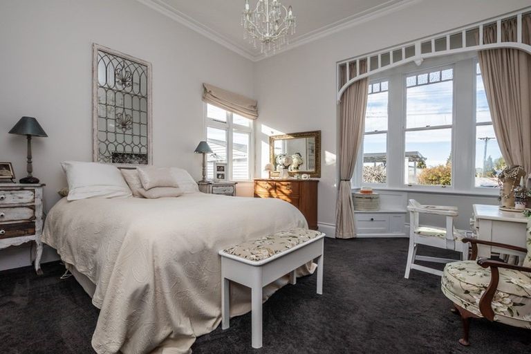 Photo of property in 1 Mary Street, Winton, 9720