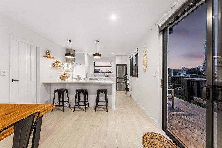 Photo of property in 1 Chrysler Street, Papamoa, 3118