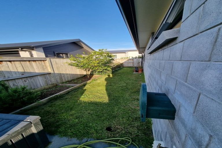 Photo of property in 37 Franks Way, Papamoa Beach, Papamoa, 3118