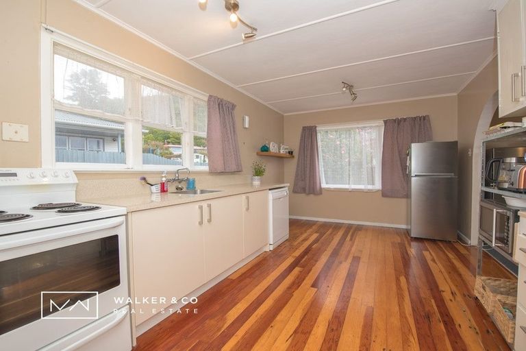 Photo of property in 61 Sunny Grove, Wainuiomata, Lower Hutt, 5014