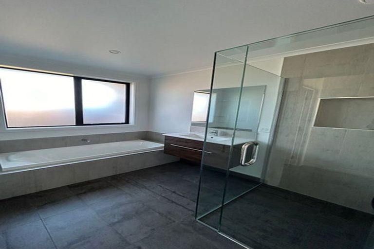 Photo of property in 16 Songpa Street, Halswell, Christchurch, 8025