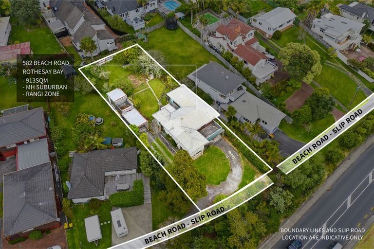 Photo of property in 582 Beach Road, Rothesay Bay, Auckland, 0630