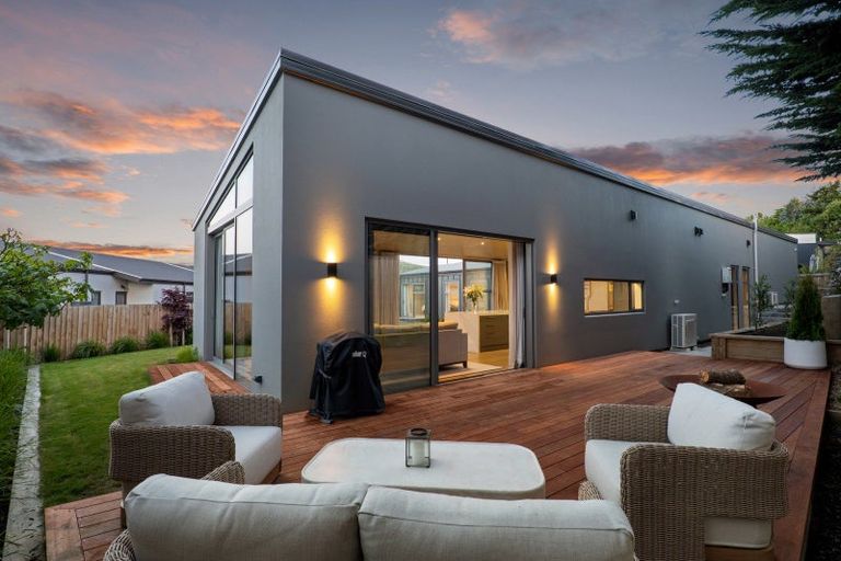 Photo of property in 13 Barnfields Close, Halswell, Christchurch, 8025