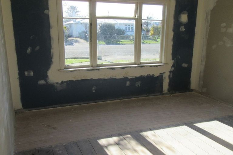 Photo of property in 37 Rhodes Street, Waimate, 7924