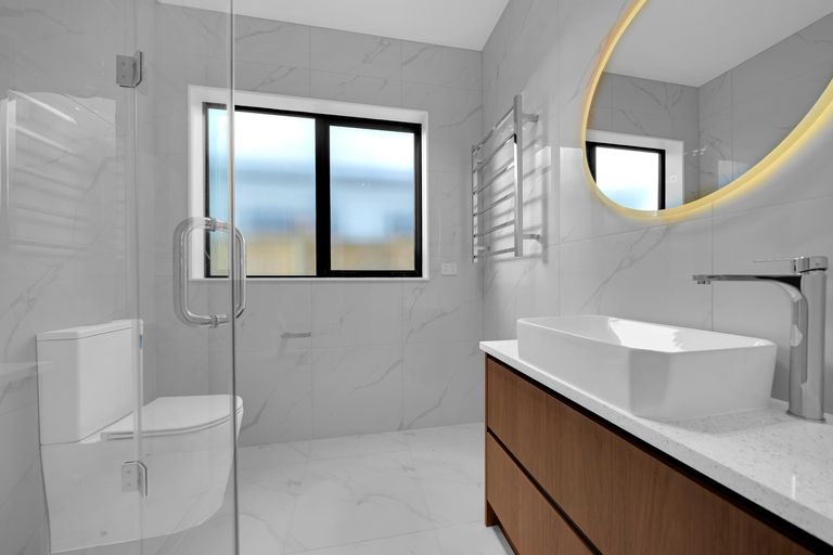 Photo of property in 30 Korowhiti Road, Clarks Beach, 2122