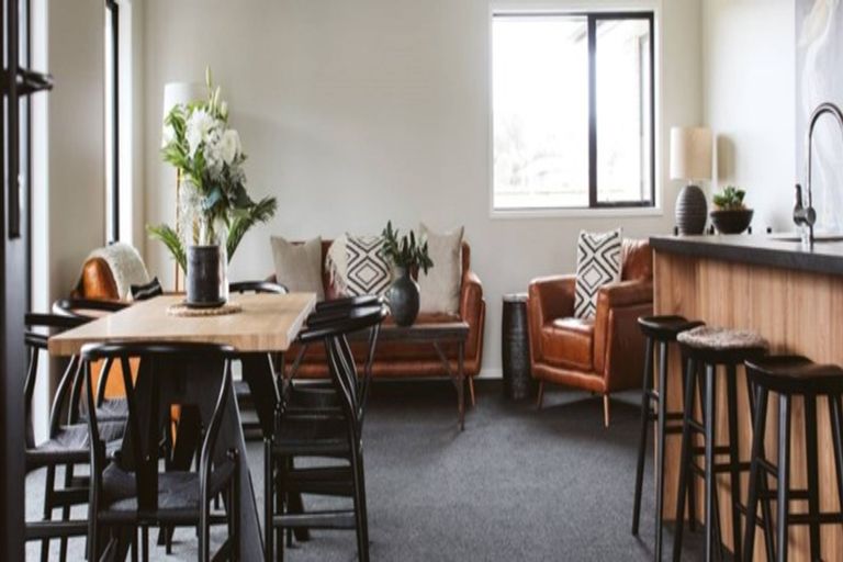 Photo of property in 4 Cowling Road, Hurdon, New Plymouth, 4310