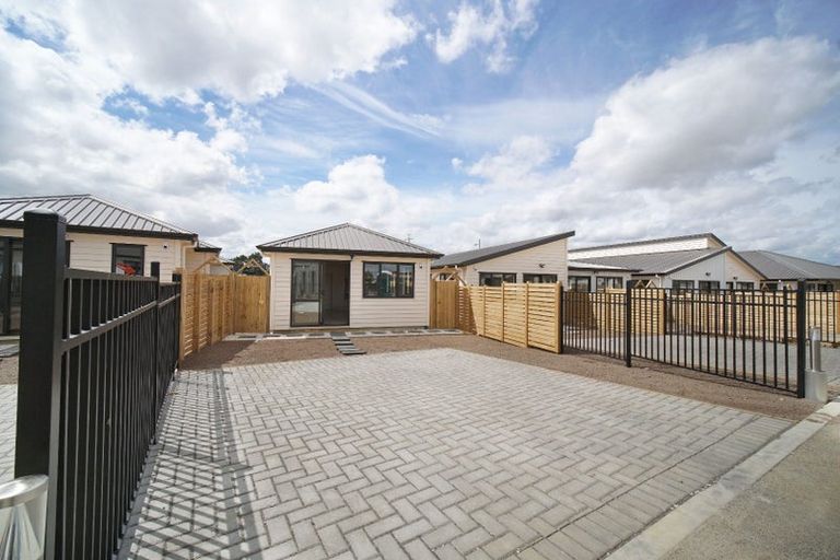 Photo of property in 5 Tributary Parade, Karaka, Papakura, 2113
