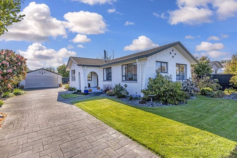 Photo of property in 53 Solomon Avenue, Redwood, Christchurch, 8051