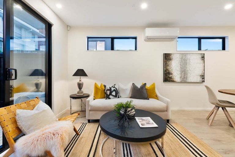 Photo of property in 5/11 Jaemont Avenue, Te Atatu South, Auckland, 0610