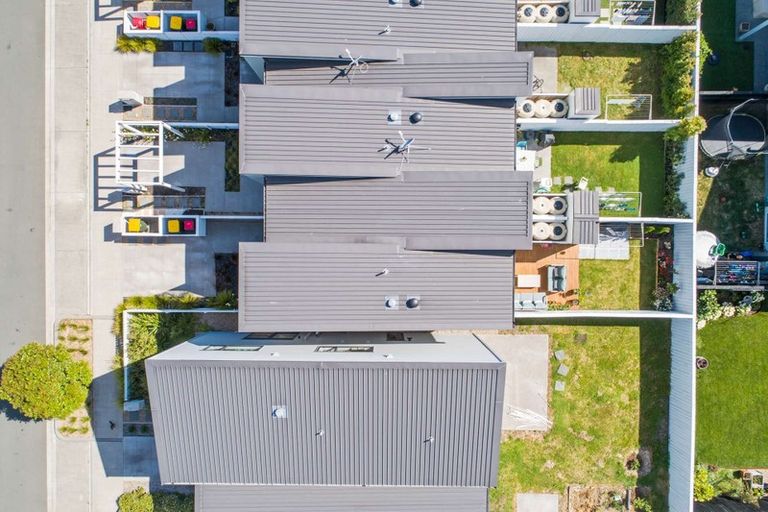 Photo of property in 11 Spotted Dove Road, Hobsonville, Auckland, 0616