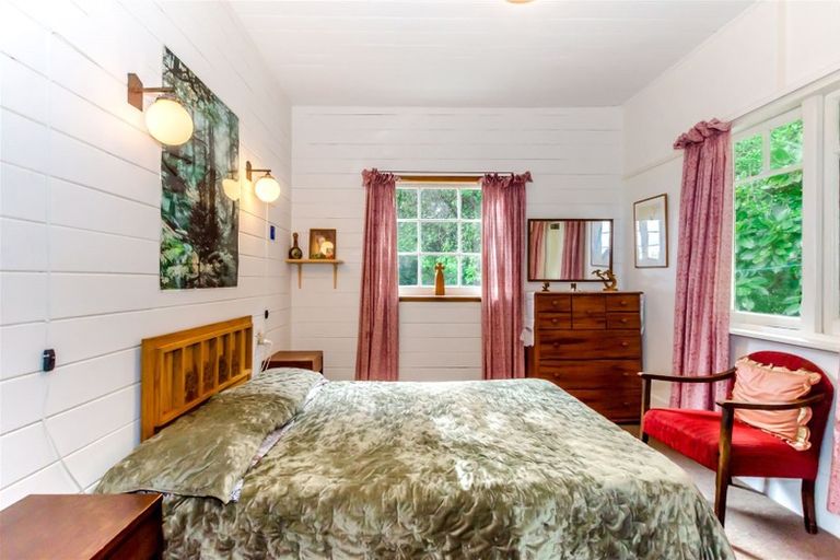 Photo of property in 17 Ocean Road, Paekakariki, 5034