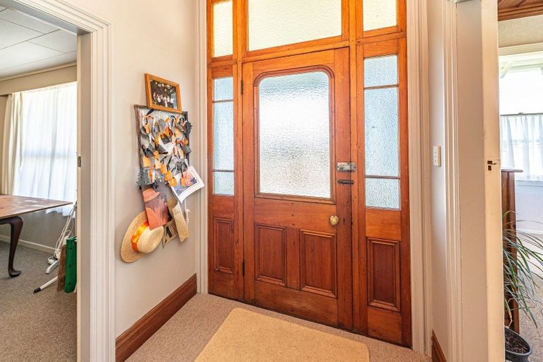 Photo of property in 23 Waitangi Road, Waverley, 4592