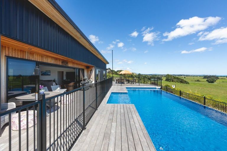 Photo of property in 574 Mokau Road, Mimi, Urenui, 4377