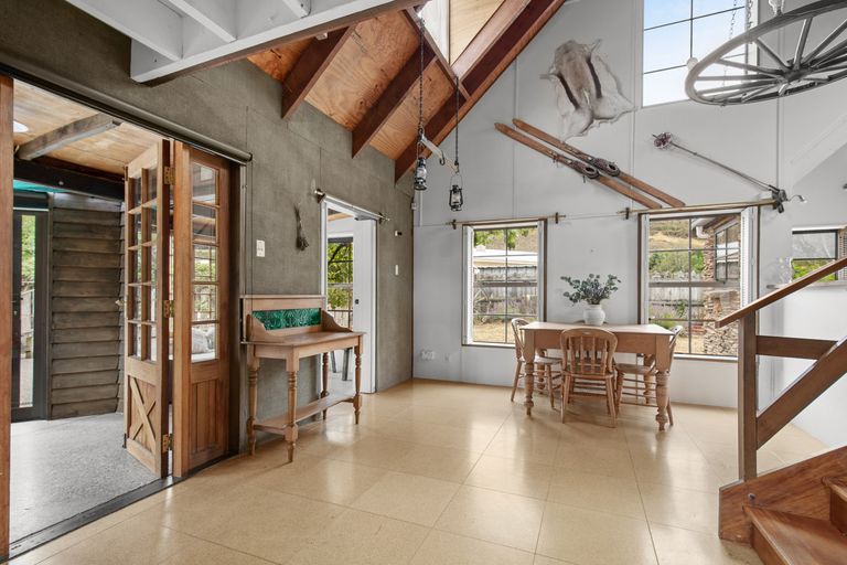 Photo of property in 21 Dunstan Street, Clyde, 9330