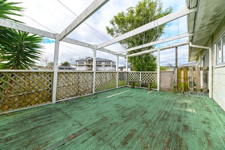 Photo of property in 12 Serrano Place, Clover Park, Auckland, 2023