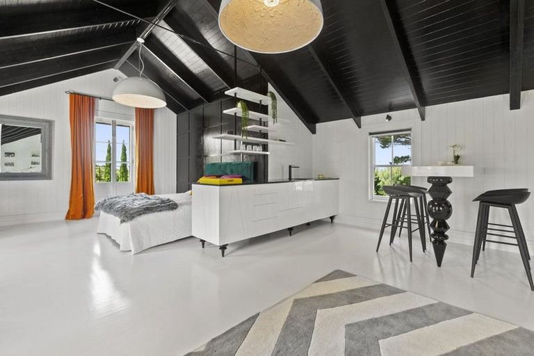 Photo of property in 909 Old North Road, Waimauku, 0882