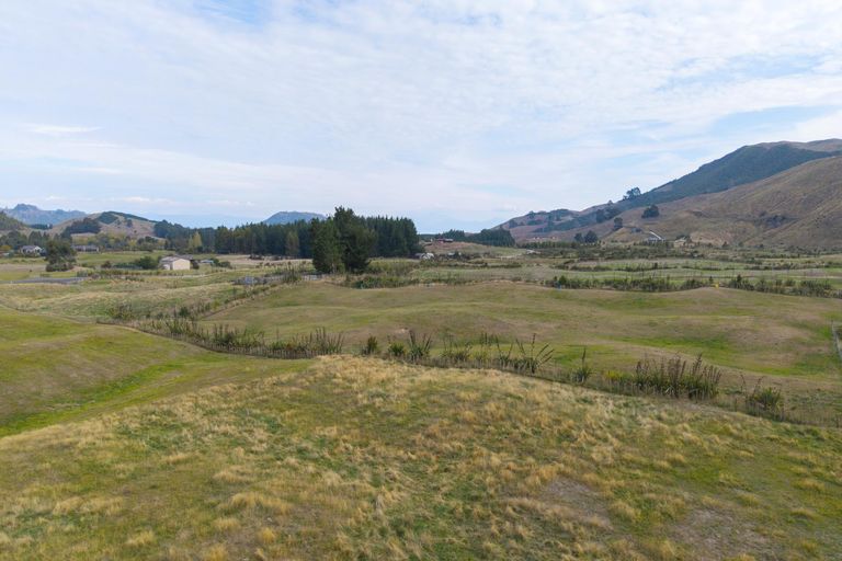 Photo of property in 52 Grant Road, Kinloch, Taupo, 3385