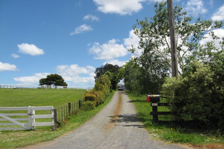 Photo of property in 143 Hamlin Road, Ardmore, Papakura, 2582