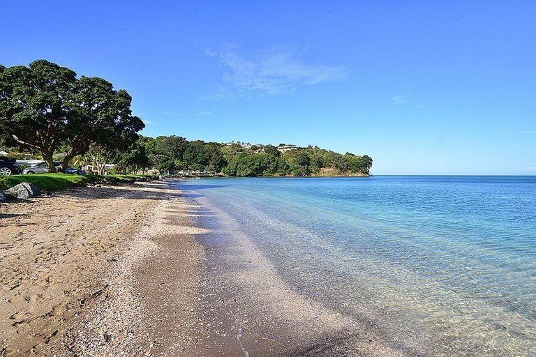 Photo of property in 46 Matakatia Parade, Matakatia, Whangaparaoa, 0930