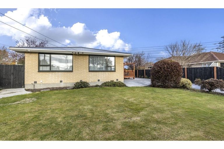 Photo of property in 25 Stackhouse Avenue, Bishopdale, Christchurch, 8053