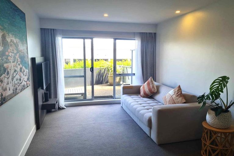 Photo of property in 301/31 Davis Crescent, Newmarket, Auckland, 1023