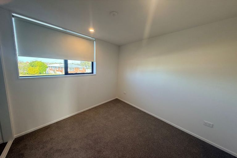 Photo of property in 4/19 Knights Road, Rothesay Bay, Auckland, 0630