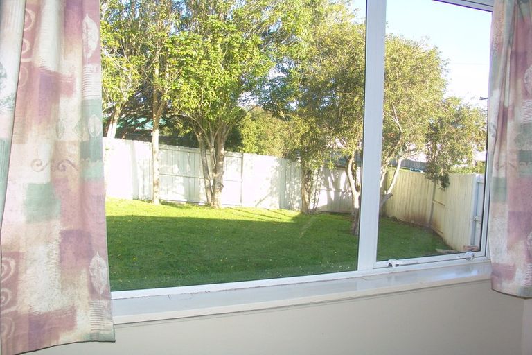 Photo of property in 44 Brandon Road, Glen Eden, Auckland, 0602