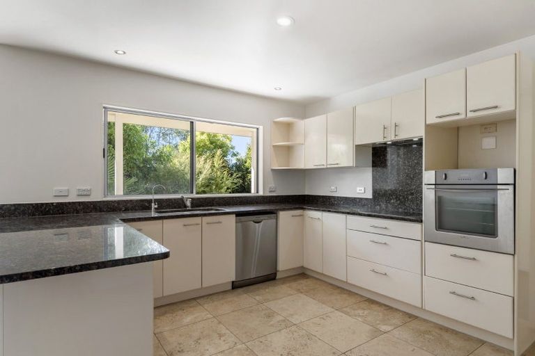 Photo of property in 128 Onetaunga Road, Chatswood, Auckland, 0626