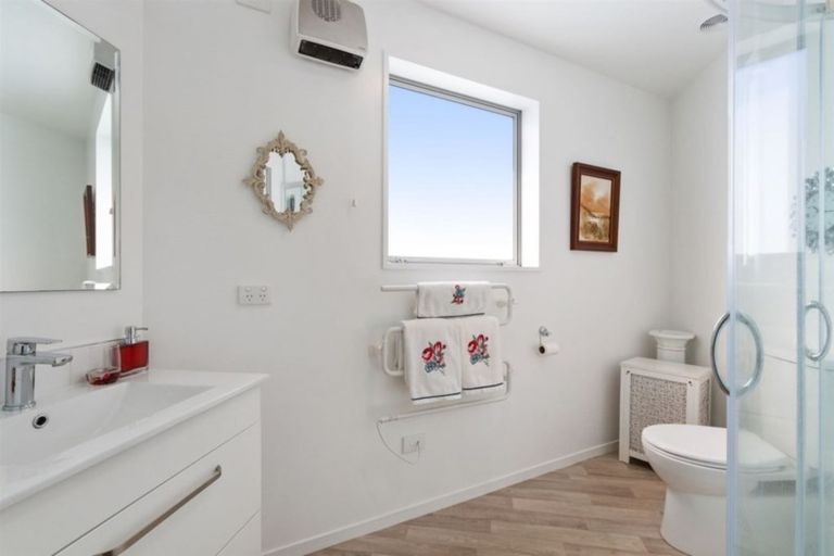 Photo of property in 1/2 Flemington Avenue, North New Brighton, Christchurch, 8083