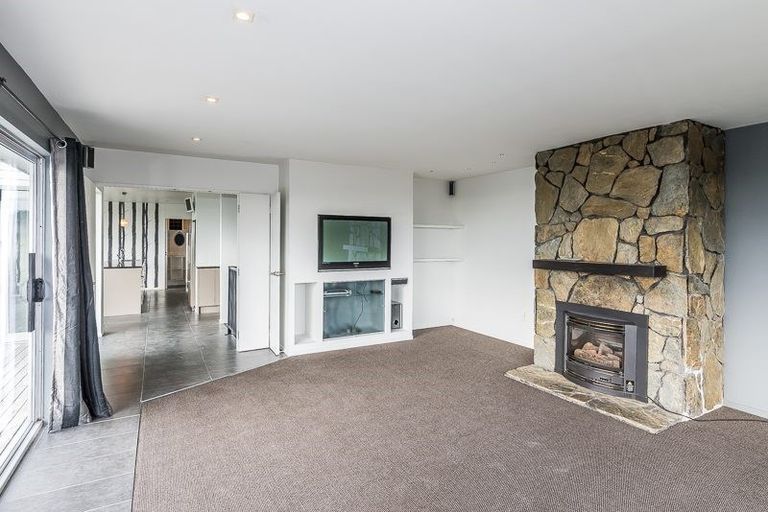 Photo of property in 86 Muri Road, Pukerua Bay, 5026