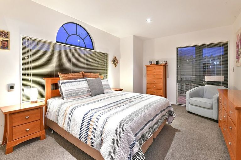 Photo of property in 4/19 Langana Avenue, Browns Bay, Auckland, 0630