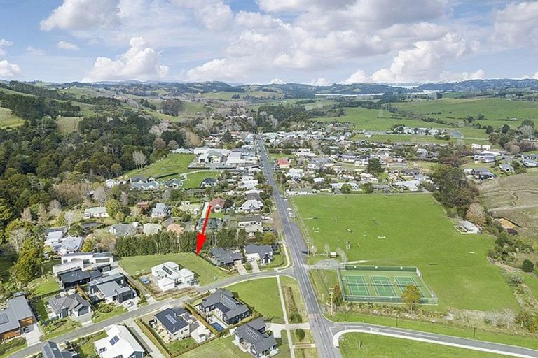 Photo of property in 6 Awanui Crescent, Matakana, 0985