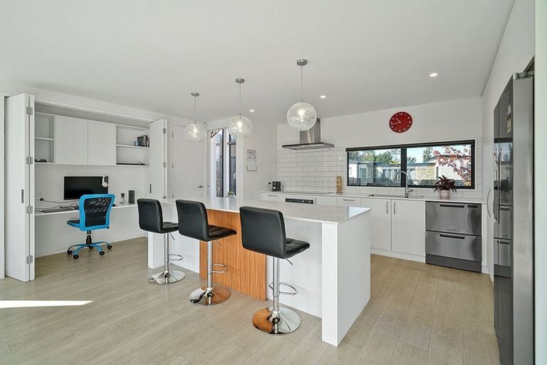 Photo of property in 43 Billington Drive, Halswell, Christchurch, 8025