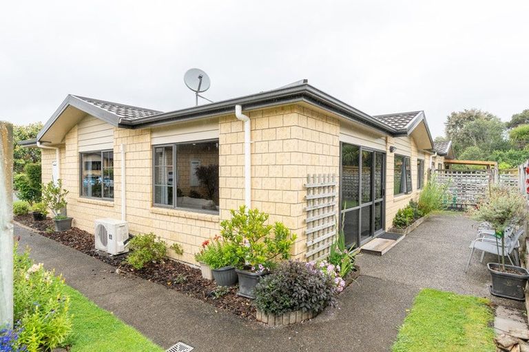 Photo of property in Bramley Gardens, 11/3 Turnbury Court, Rototuna, Hamilton, 3210