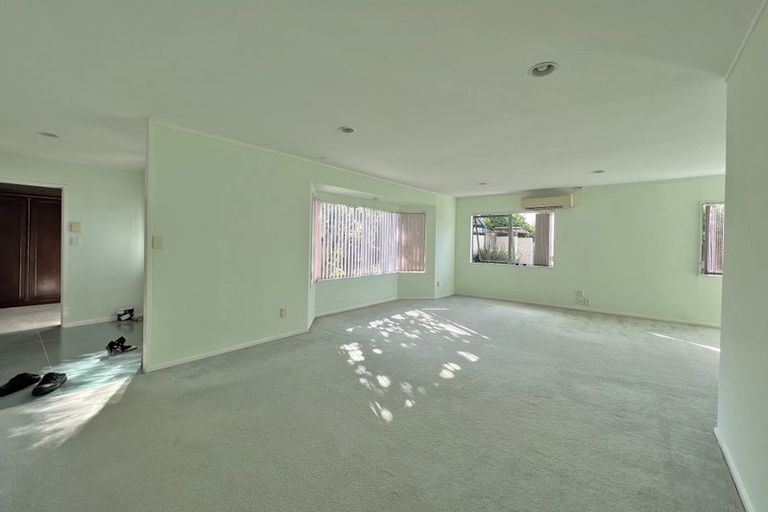 Photo of property in 6 Waylen Place, Burswood, Auckland, 2013