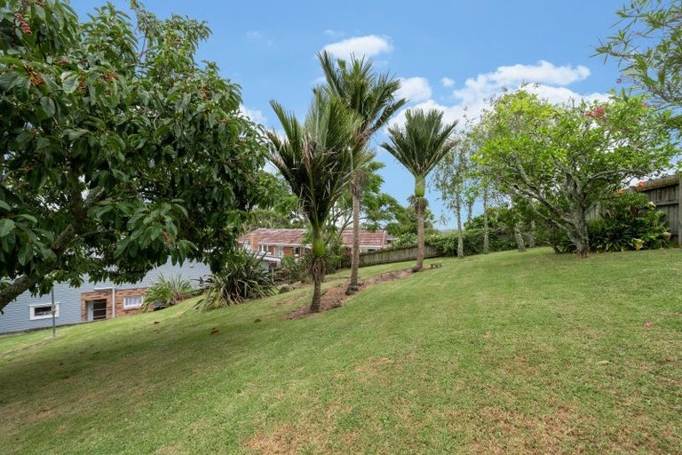 Photo of property in 12 Gerwyn Place, Pakuranga Heights, Auckland, 2010