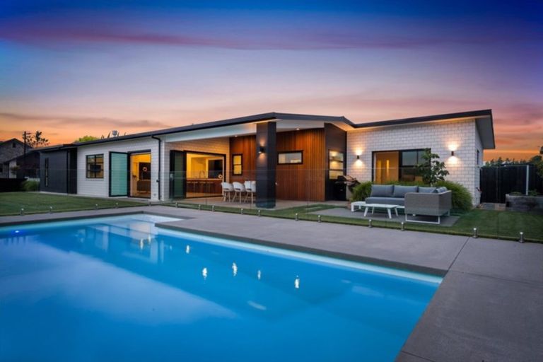 Photo of property in 13 Glaisdale Crescent, Flagstaff, Hamilton, 3210