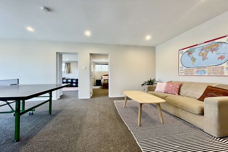 Photo of property in 17 Bay Lair Grove, Island Bay, Wellington, 6023