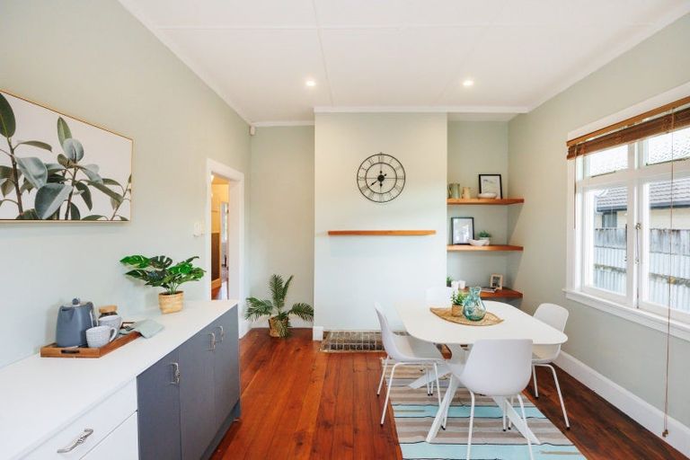 Photo of property in 223 College Street, West End, Palmerston North, 4412