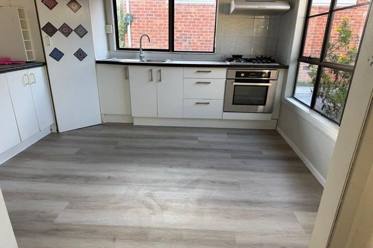 Photo of property in 143 Hutchinson Avenue, New Lynn, Auckland, 0600