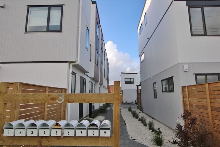 Photo of property in 8/3 Abbotleigh Avenue, Te Atatu Peninsula, Auckland, 0610