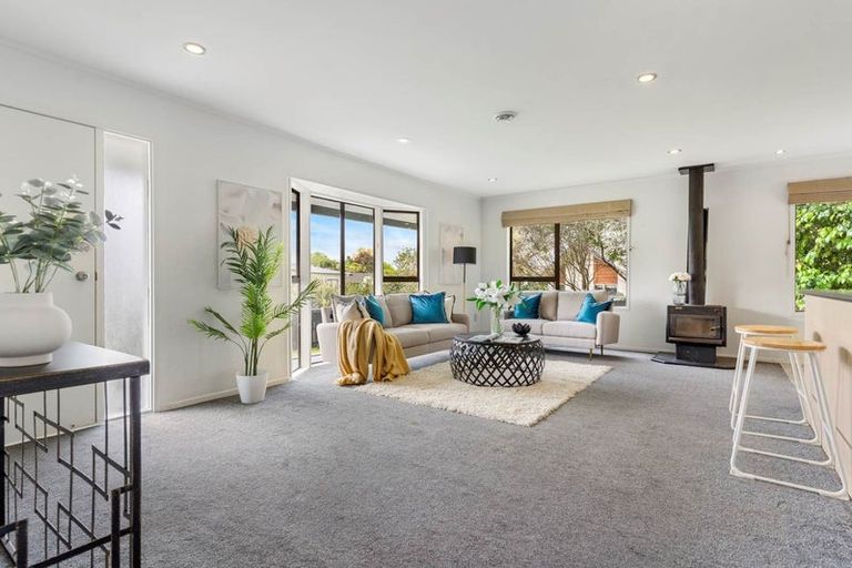 Photo of property in 24 Pinehurst Place, Wattle Downs, Auckland, 2103