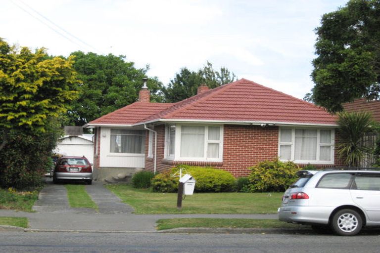 Photo of property in 72 Cutts Road, Russley, Christchurch, 8042