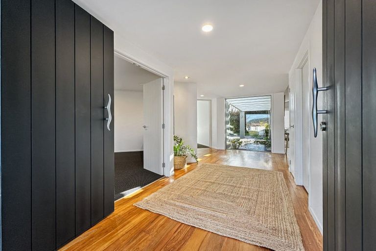 Photo of property in 26 Montgomery Crescent, Kinloch, Taupo, 3377