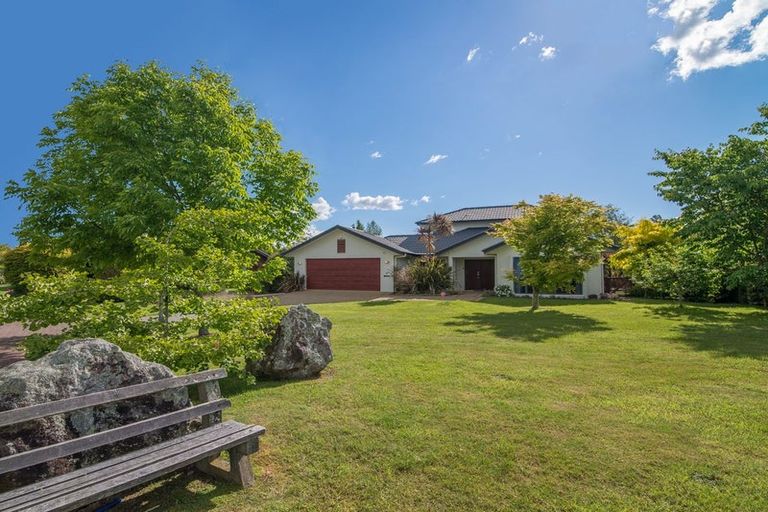 Photo of property in 28 Holden Avenue, Holdens Bay, Rotorua, 3010